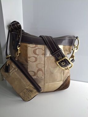 Coach Signature Patchwork Hobo bag 10387 & Matching Wristlet Great Condition